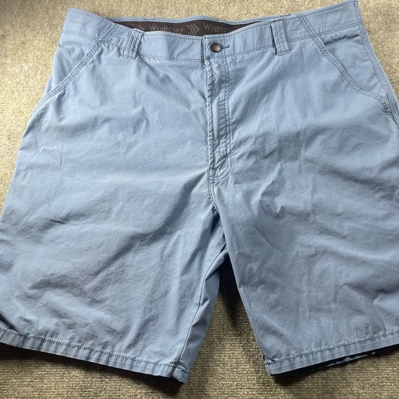 Wrangler Other - Wrangler‎ Men's Sky Blue Flat Front Shorts